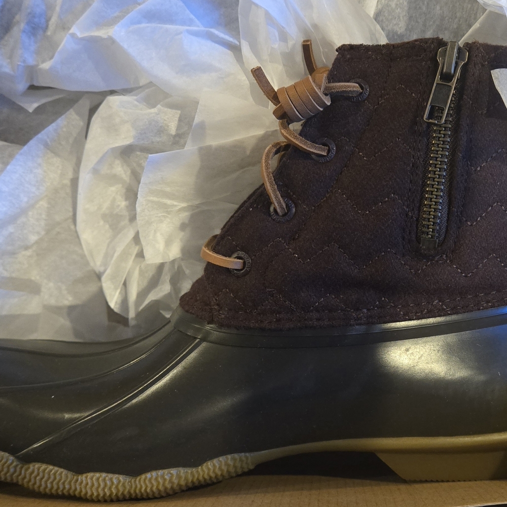 Womans Sperry SaltWater Chevron Wool Duck Boots, Size 7.5 NIB Mocha Java